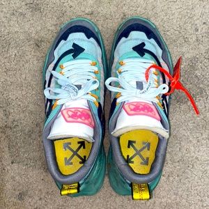 Off-White Odsy- 1000 Green. Great condition and whiling to negotiate price.